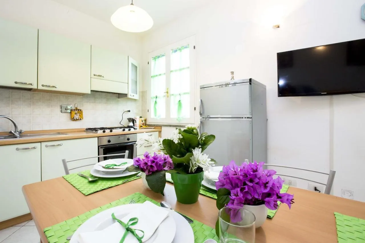 Le Ballerine Apartment Porto Azzurro 0*,